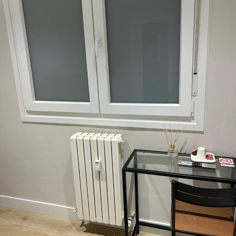 Pensión La Castellana - Habitación Doble con baño privado - 6