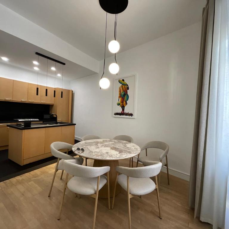 Colosseo Family Suite - Appartamento con 2 Camere da Letto - 15