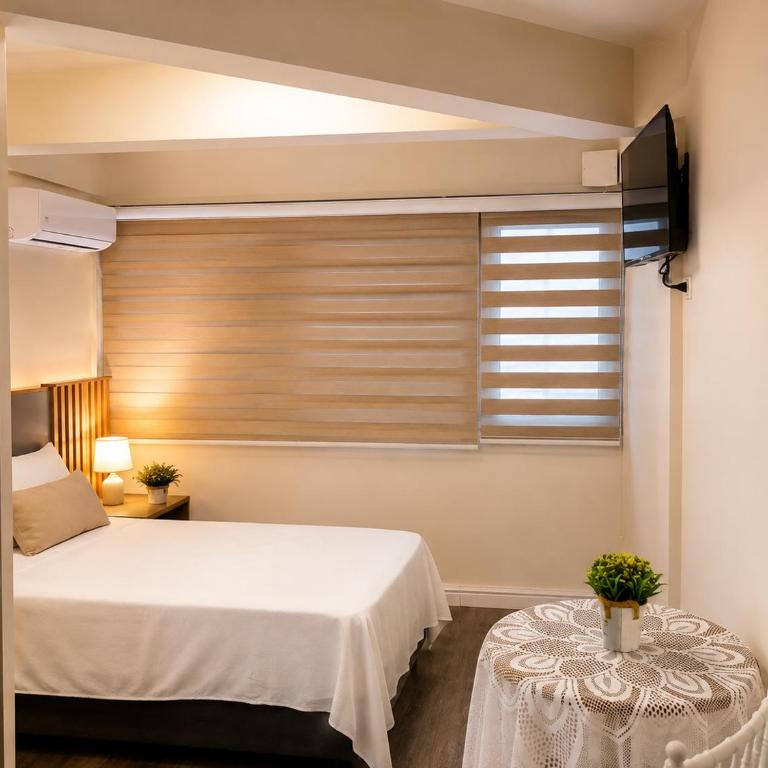 Santa Cruz Home - Single Room with Private Bathroom - 2
