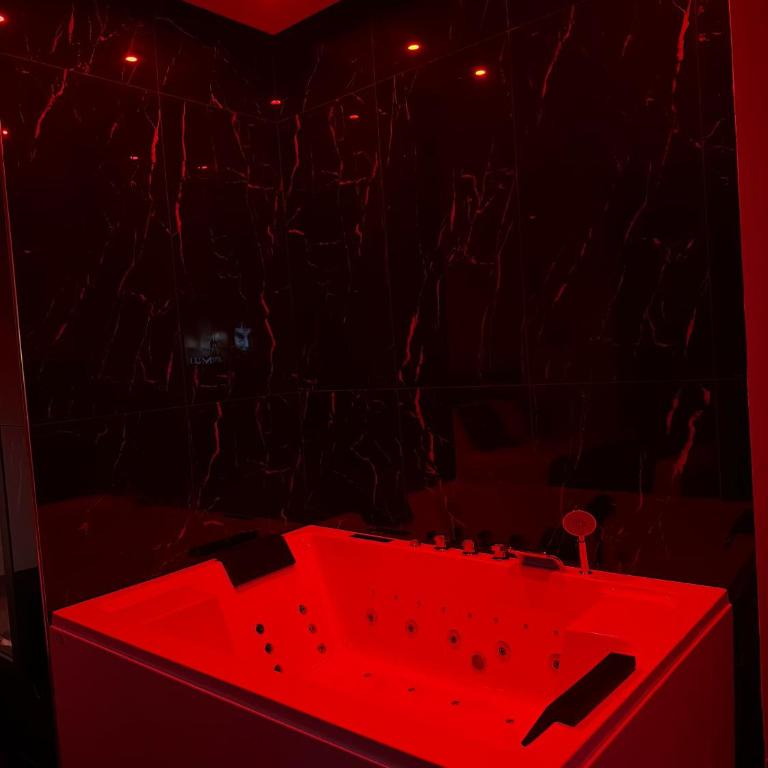 A&S Home - Studio with Spa Bath - 9
