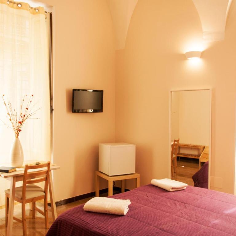 Palazzo Paladini Rooms Lecce - Camera Matrimoniale Familiare - 10