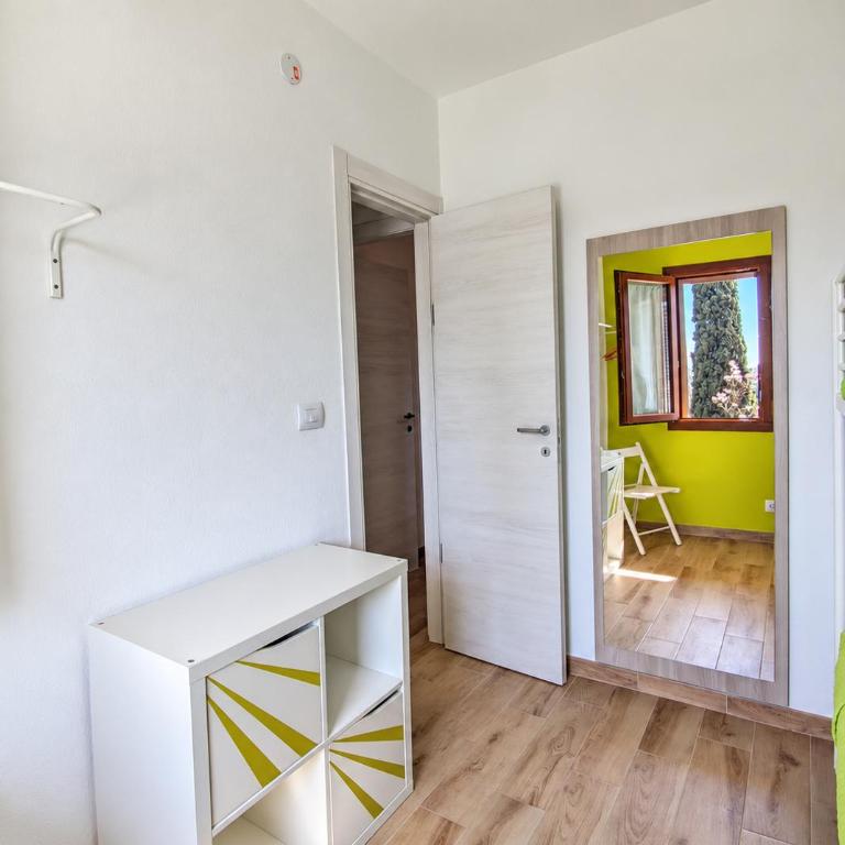 BookingPeschiera del Garda - Appartamento con 2 Camere da Letto e Balcone - 2
