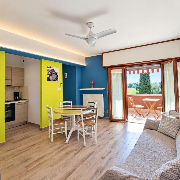 BookingPeschiera del Garda - Appartamento con 2 Camere da Letto e Balcone - 4