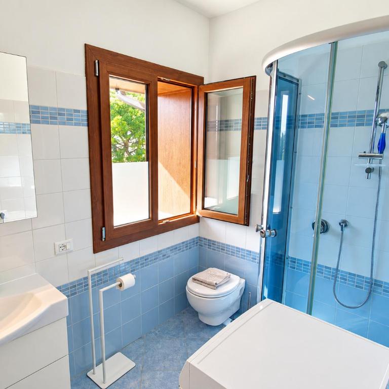 BookingPeschiera del Garda - Appartamento con 2 Camere da Letto e Balcone - 13