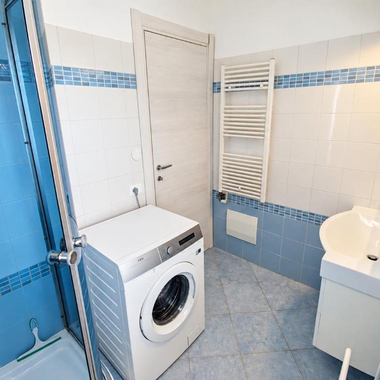 BookingPeschiera del Garda - Appartamento con 2 Camere da Letto e Balcone - 3