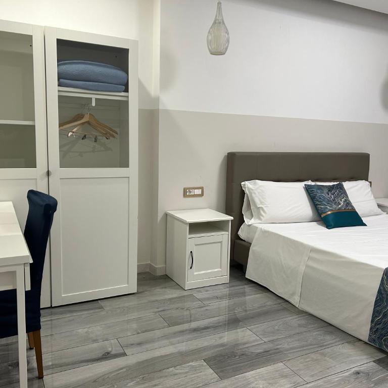 HHBB hotel - Camera Matrimoniale Economy - 1