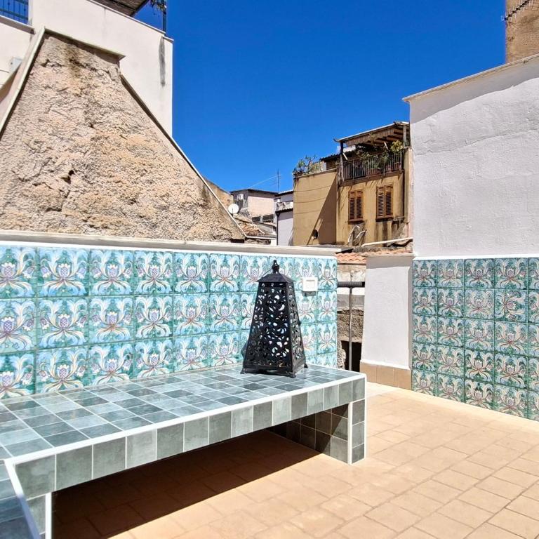 Medina House & Terrace in the Historic Center of Palermo - One-Bedroom Apartment - 1