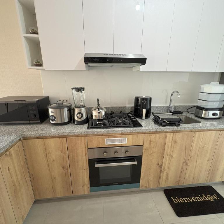 Brand New Modern Family Apartment Near Miraflores with Free Parking - Apartamento - 9