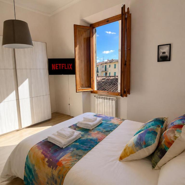Spacious Apartment with Wooden Mezzanine - Near the Tram - 15 Minutes from the Centre - Two-Bedroom Apartment with Balcony - 2