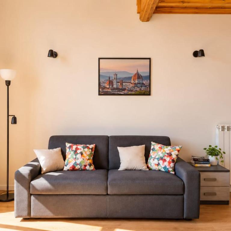 Spacious Apartment with Wooden Mezzanine - Near the Tram - 15 Minutes from the Centre - Two-Bedroom Apartment with Balcony - 23