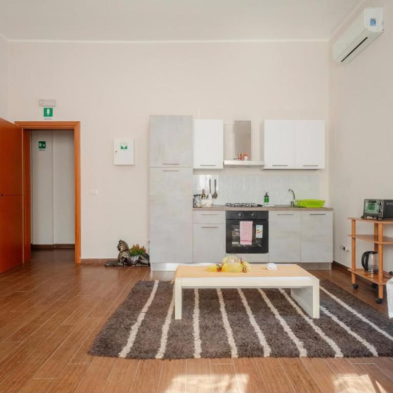 La Fenice Centrale - Two-Bedroom Apartment - 9