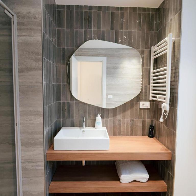 Charming Catania Apartment with Balcony - Apartment - 9