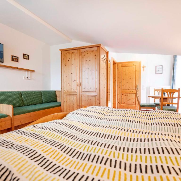 Hotel Pension Palfengut - Habitación Cuádruple con vistas a la montaña - 2