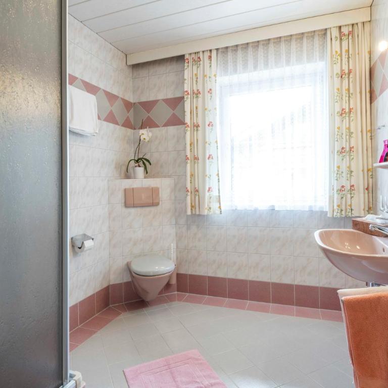 Hotel Pension Palfengut - Apartamento de 2 dormitorios con balcón - 3