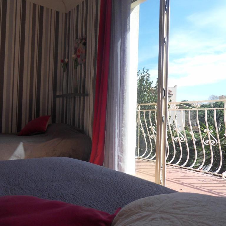 Chambres d'Hôtes de la Grone - Chambre Triple avec Balcon - 5