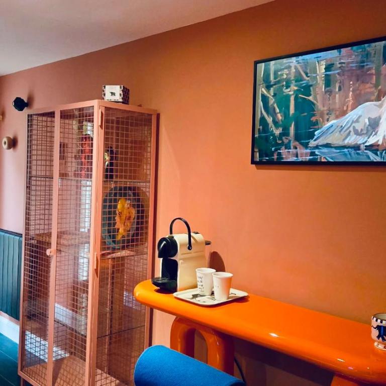 Un écrin pop art au cœur de la ville d'Hiver - Chambre Double avec Terrasse - 5