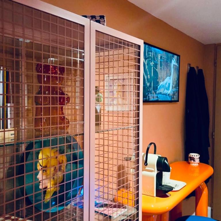 Un écrin pop art au cœur de la ville d'Hiver - Chambre Double avec Terrasse - 8