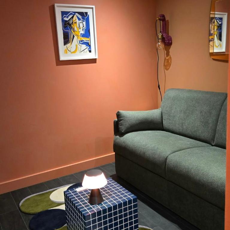 Un écrin pop art au cœur de la ville d'Hiver - Chambre Double avec Terrasse - 9