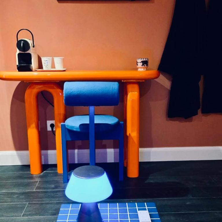 Un écrin pop art au cœur de la ville d'Hiver - Chambre Double avec Terrasse - 12