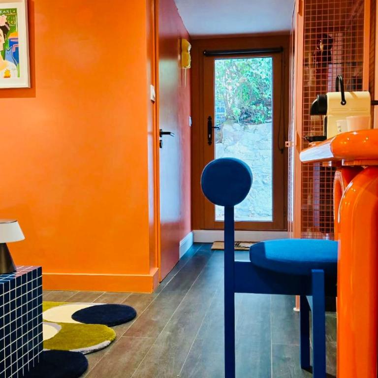 Un écrin pop art au cœur de la ville d'Hiver - Chambre Double avec Terrasse - 24