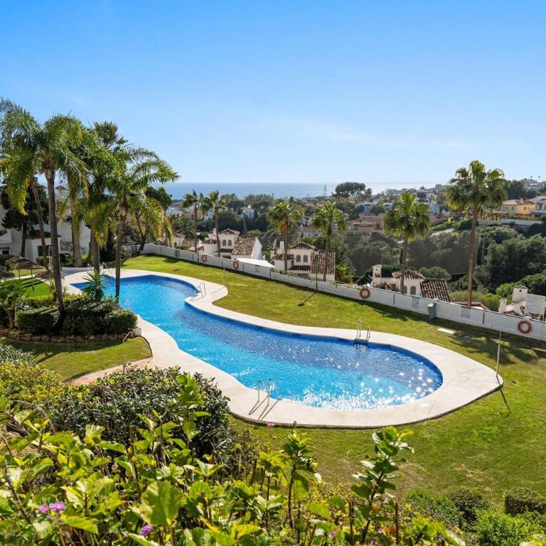 Sea View Escape with Shared Pool and Private Terrace - Appartamento - 1