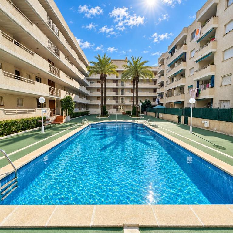 La Pineda Holiday Apartment by PriorityVillas - Apartment mit Terrasse - 1