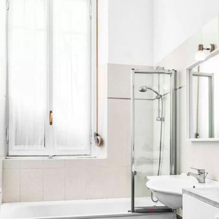 Classbnb - 4 Apartments - Milano Garibaldi - 5 min to Moscova M2 Green Line - Appartamento con 3 Camere da Letto - 8