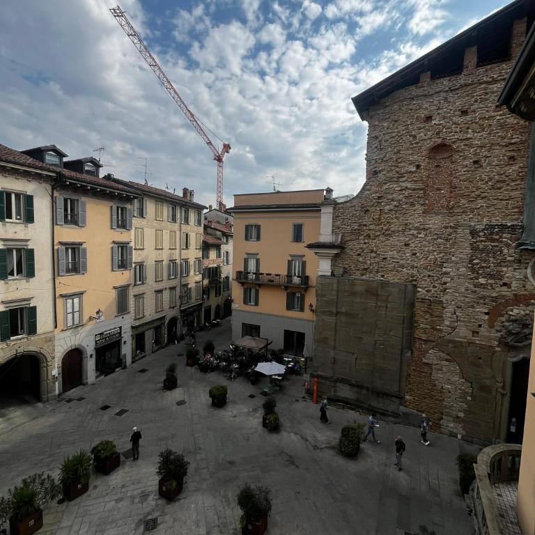 La Piazzetta - One-Bedroom Apartment with City View - 29