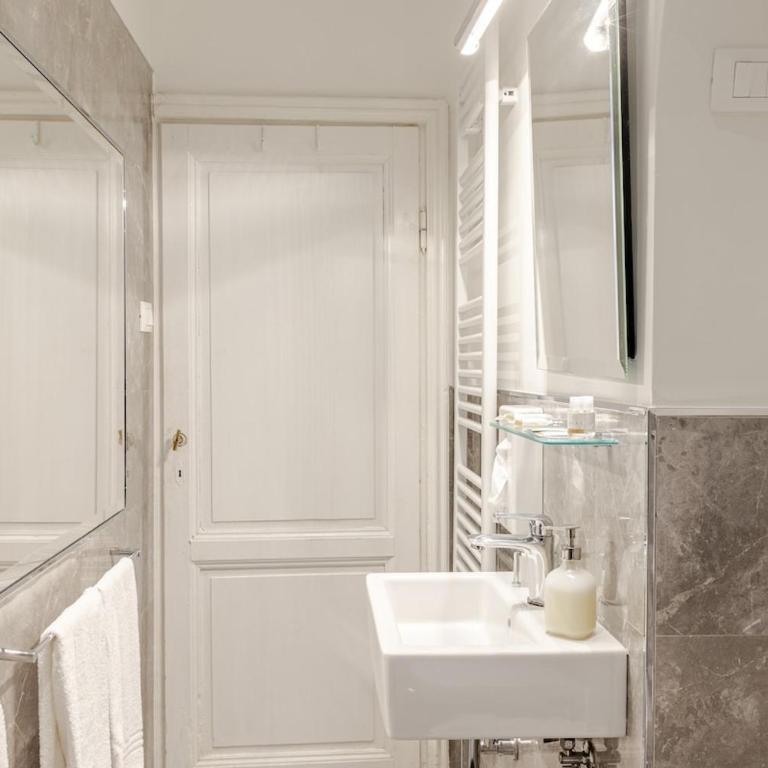 Cottage in centro con parcheggio privato - Appartamento - Piano Terra - 14