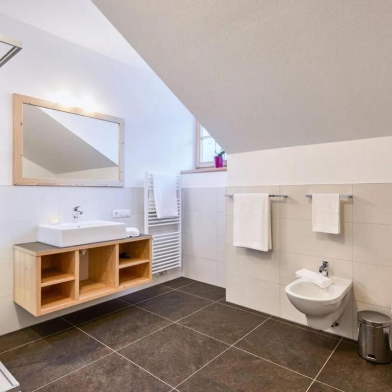 Bauernhof Huberhof - Apartamento Deluxe de 2 dormitorios con vistas al jardín - 6