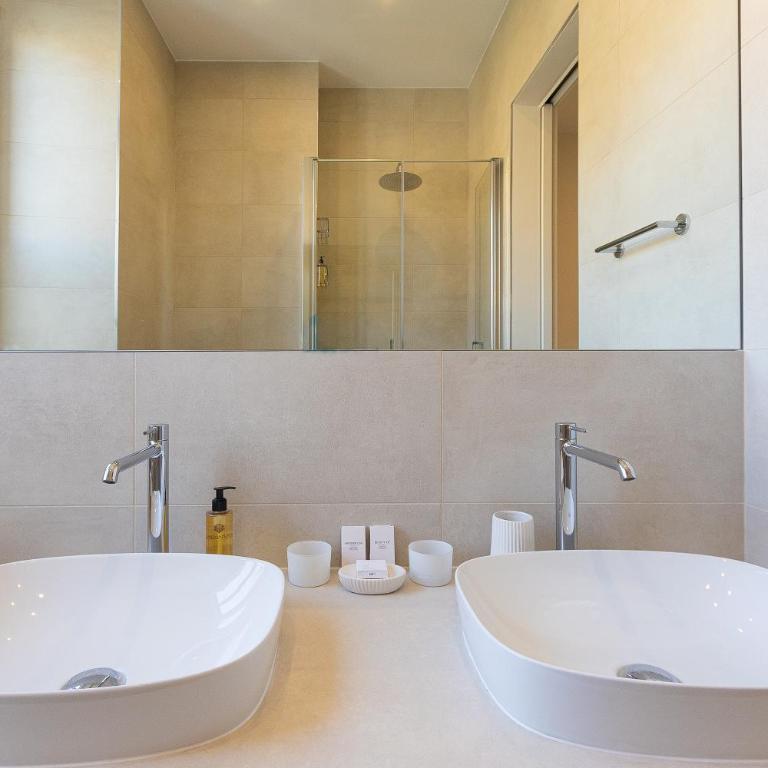 Amazing Via Volturno - Appartamento con 1 Camera da Letto - 32