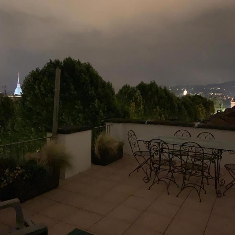 Studio with 360 panoramic terrace overlooking the city - Appartamento con 1 Camera da Letto - 9