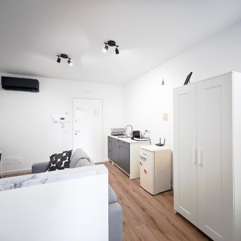 Sera House - Monolocale con Balcone - 5