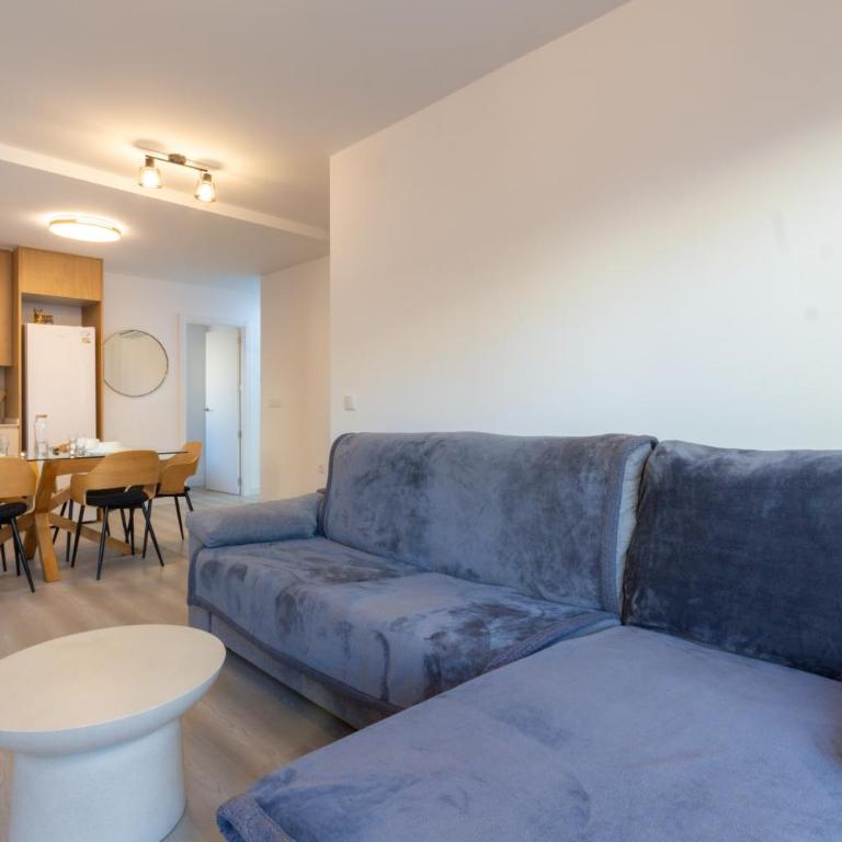New and bright apartment 3 minutes from the beach - Apartment mit 2 Schlafzimmern - 4