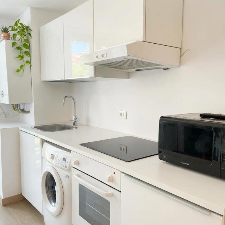 Sant Anselmo - Appartamento con Balcone - 6