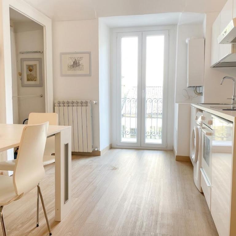 Sant Anselmo - Appartamento con Balcone - 4