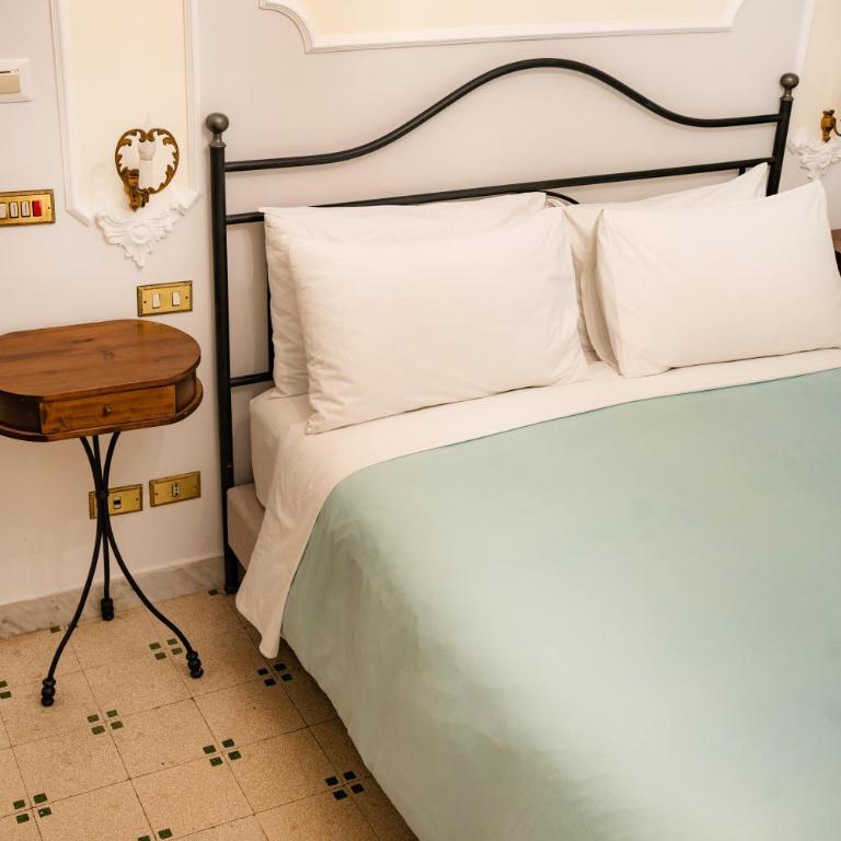 Carafa di Maddaloni Residenza di Charme - Economy Double or Twin Room - 4