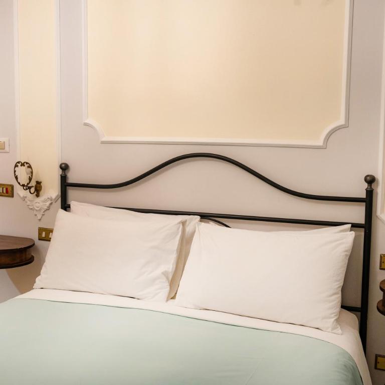 Carafa di Maddaloni Residenza di Charme - Economy Double or Twin Room - 3