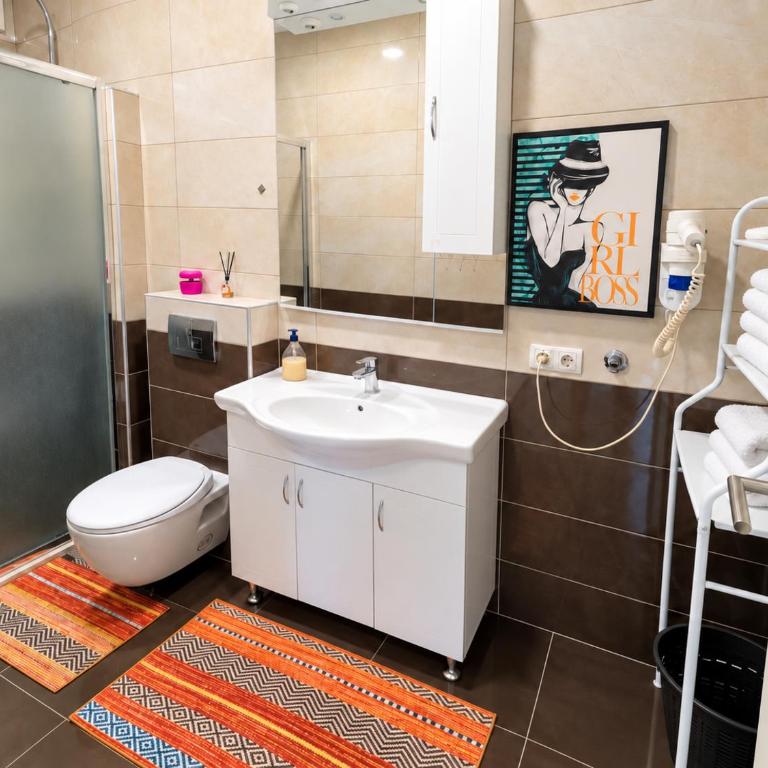 K Deluxe Private Rooms with Ensuite - MOSTAR - Deluks Dvokrevetna Soba s Bračnim Krevetom (2 odrasle osobe + 1 dete) - 2