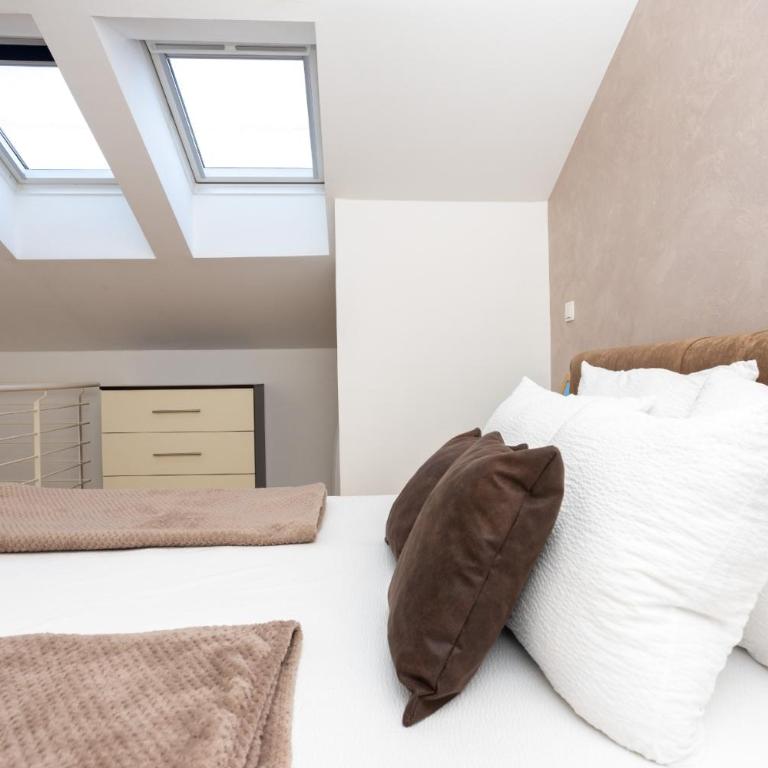 Apartman SMOKVA - Two-Bedroom Apartment - 13
