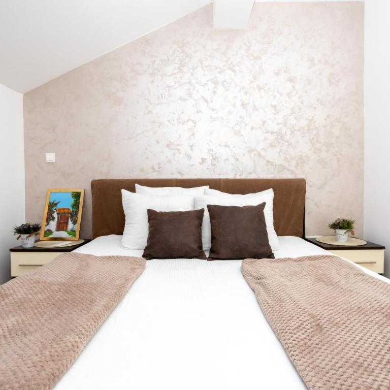 Apartman SMOKVA - Two-Bedroom Apartment - 20