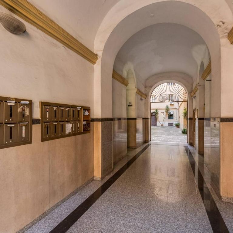 Saint Peter's Basilica Square 5 Min Walk Quiet 2BDR - Two-Bedroom Apartment - 34