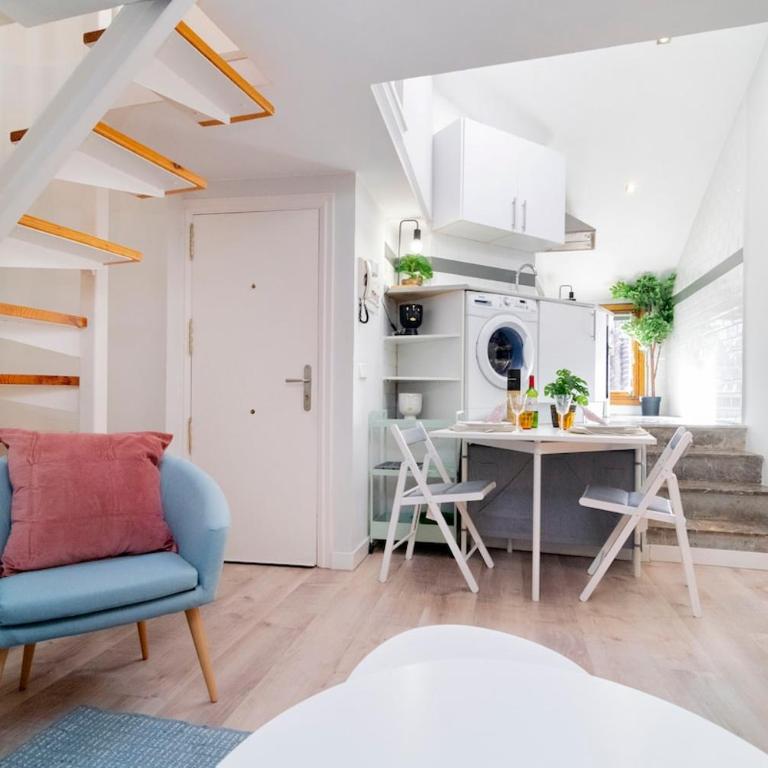 Poesía Urbana Reflejos de Imaginación en Malasaña - Apartamento de 2 dormitorios - 10