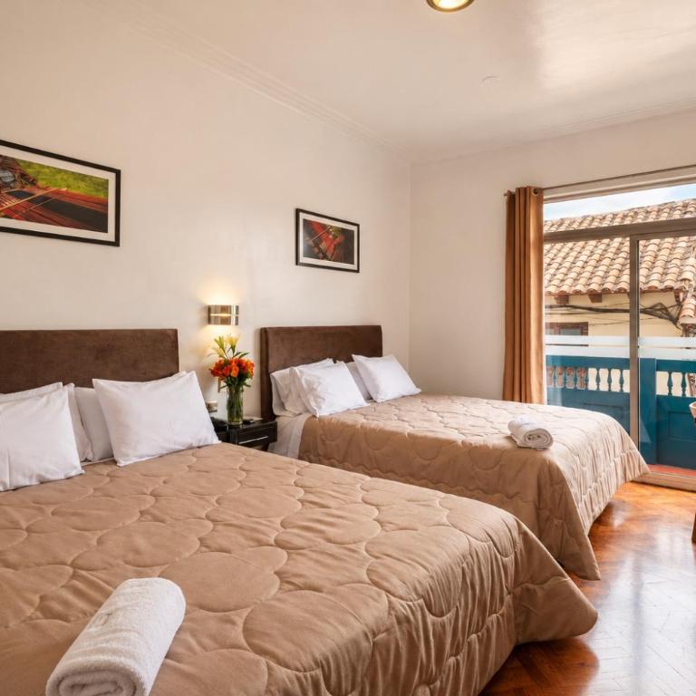 Hostal & Apartments El Triunfo - Superior Double or Twin Room with City View - 4