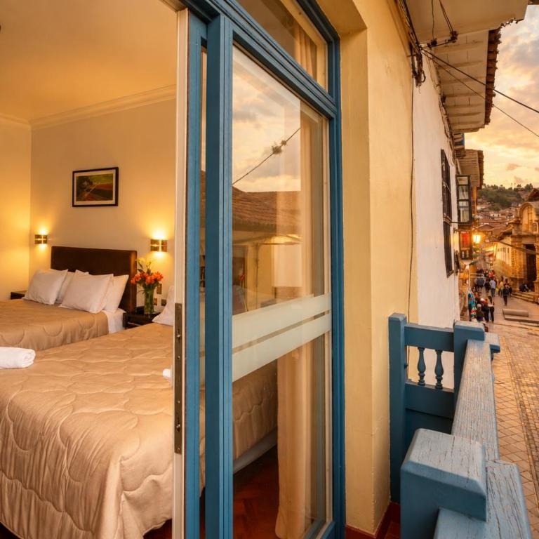 Hostal & Apartments El Triunfo - Superior Double or Twin Room with City View - 1