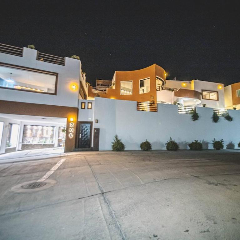 Oceanview 4BR Retreat steps from Malecon in La Paz - Casa - 25