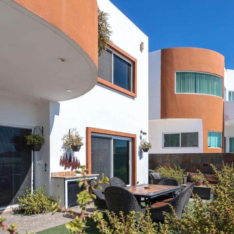 Oceanview 4BR Retreat steps from Malecon in La Paz - Casa - 55