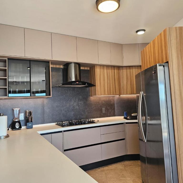 Oceanview 4BR Retreat steps from Malecon in La Paz - Casa - 86