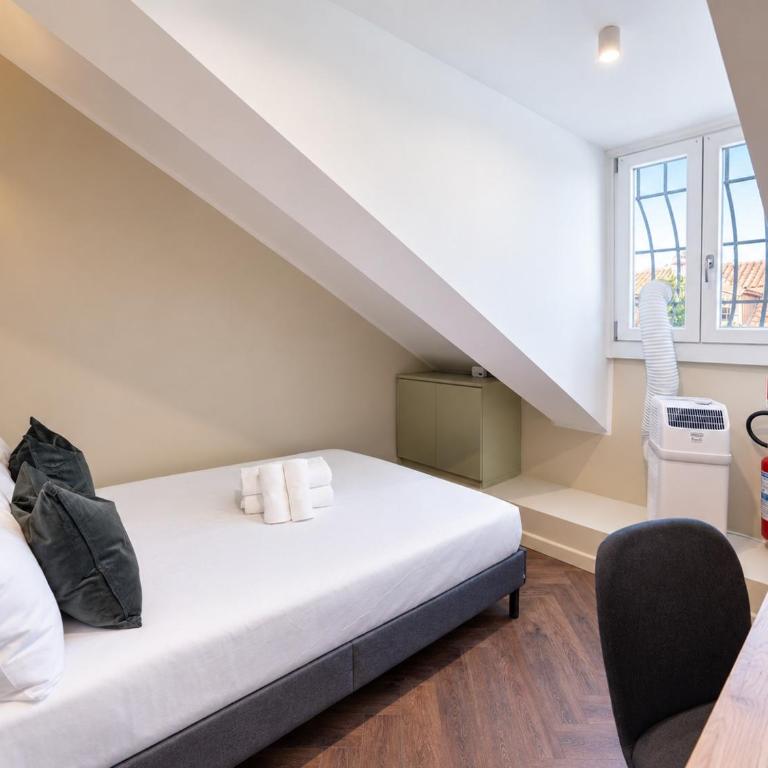 Saluzzo 1 - Monolocale mansardato ultimo piano - Appartamento con 1 Camera da Letto - 8