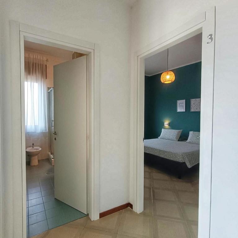 Maison Pompei - Camera Matrimoniale con Bagno Privato Esterno - 1